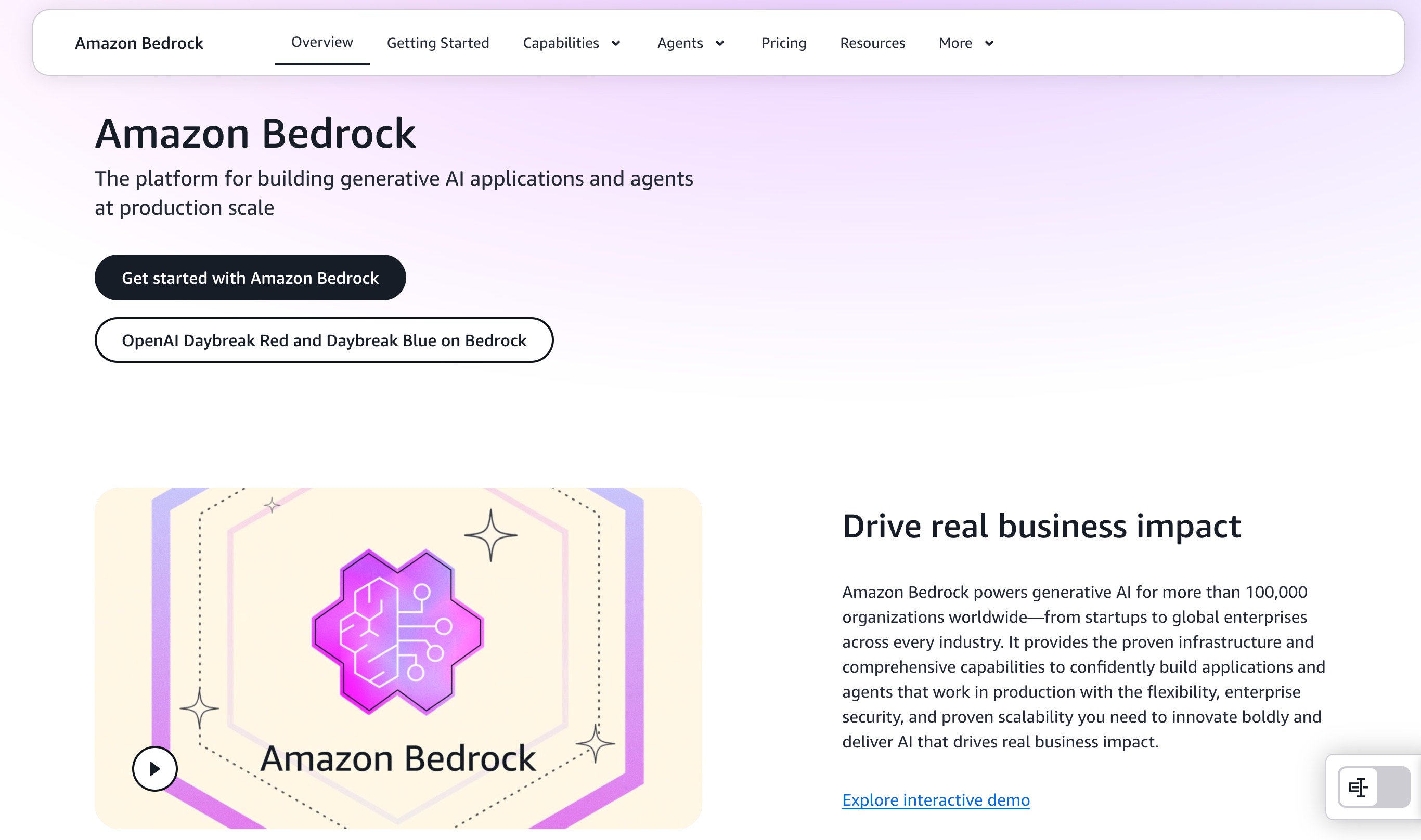 Amazon Bedrock 概览页:一个用于在生产规模下构建生成式 AI 应用和智能体的平台